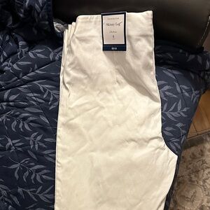 Women's White Skinny Leg Pants